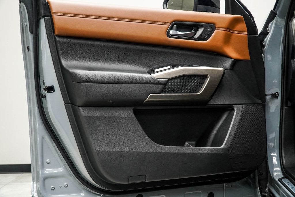 2023 Nissan Pathfinder Platinum photo 33