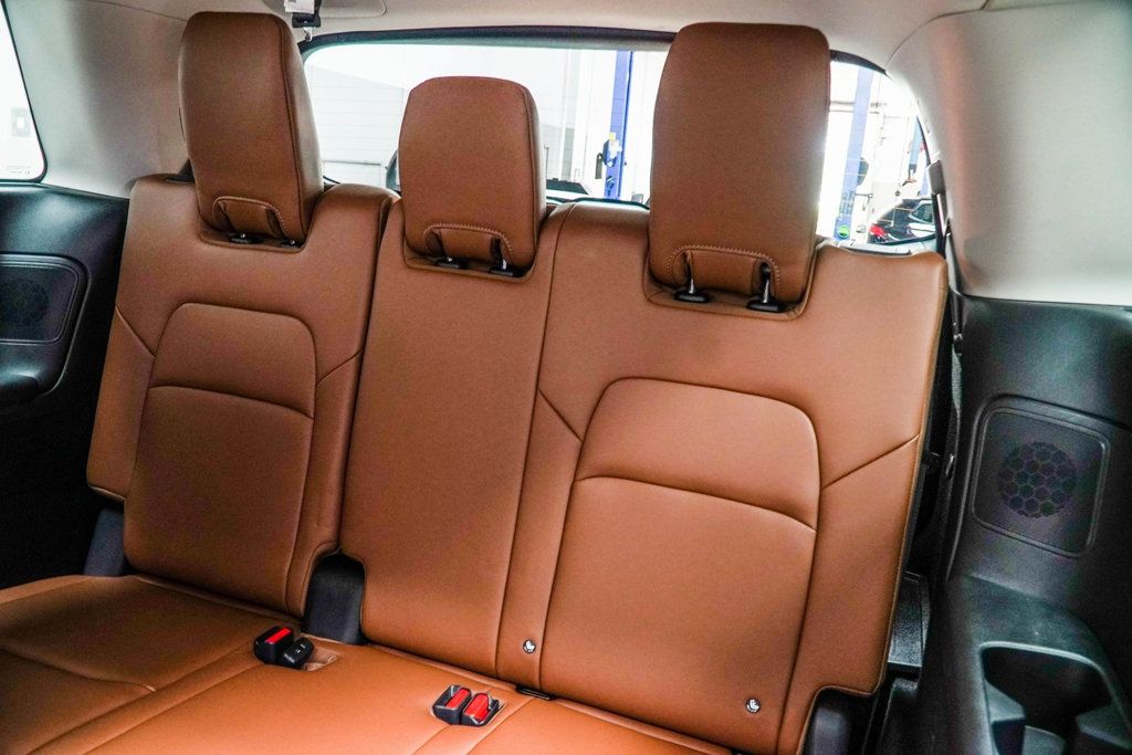2023 Nissan Pathfinder Platinum photo 40