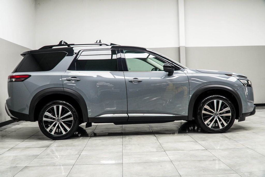 2023 Nissan Pathfinder Platinum photo 6