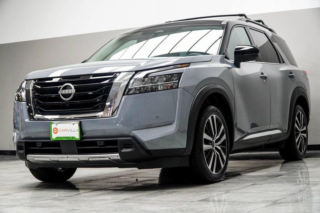 2023 Nissan Pathfinder Platinum photo 8