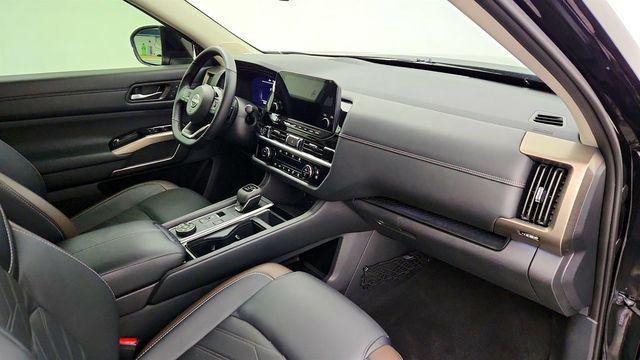 2023 Nissan Pathfinder Platinum 4WD - 23010087 - 26