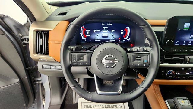 2023 Nissan Pathfinder Platinum 4WD w/ Captain Chairs Package - 23014841 - 13