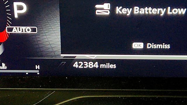 2023 Nissan Pathfinder Platinum 4WD w/ Captain Chairs Package - 23014841 - 15