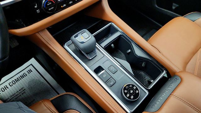 2023 Nissan Pathfinder Platinum 4WD w/ Captain Chairs Package - 23014841 - 16