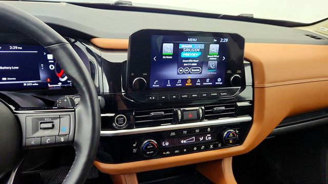 2023 Nissan Pathfinder Platinum 4WD w/ Captain Chairs Package - 23014841 - 17