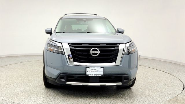 2023 Nissan Pathfinder Platinum 4WD w/ Captain Chairs Package - 23014841 - 1