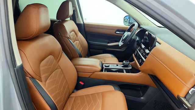 2023 Nissan Pathfinder Platinum 4WD w/ Captain Chairs Package - 23014841 - 25