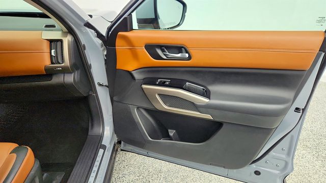 2023 Nissan Pathfinder Platinum 4WD w/ Captain Chairs Package - 23014841 - 27