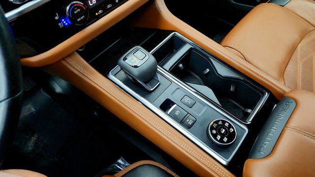 2023 Nissan Pathfinder Platinum 4WD with Black Package - 23014209 - 16