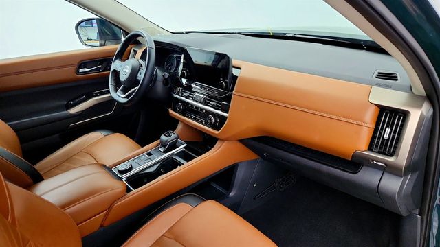 2023 Nissan Pathfinder Platinum 4WD with Black Package - 23014209 - 26