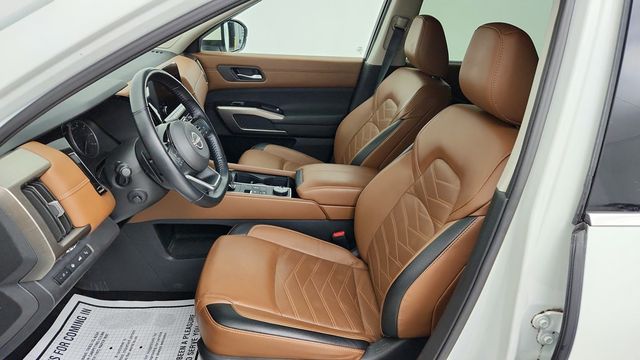 2023 Nissan Pathfinder Platinum 4WD with Captain Chairs Package - 22949249 - 20