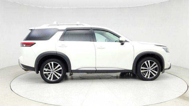 2023 Nissan Pathfinder Platinum 4WD with Captain Chairs Package - 22949249 - 3