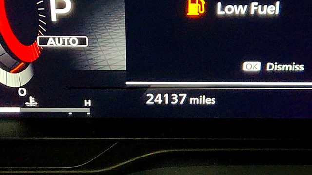 2023 Nissan Pathfinder Platinum 4WD w/ Lighting & Black Appearance Packages - 23010087 - 15