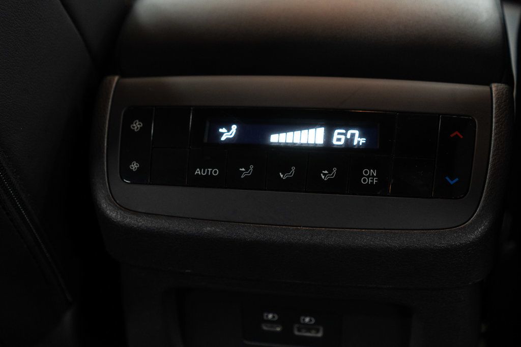 Nissan Pathfinder photo 14