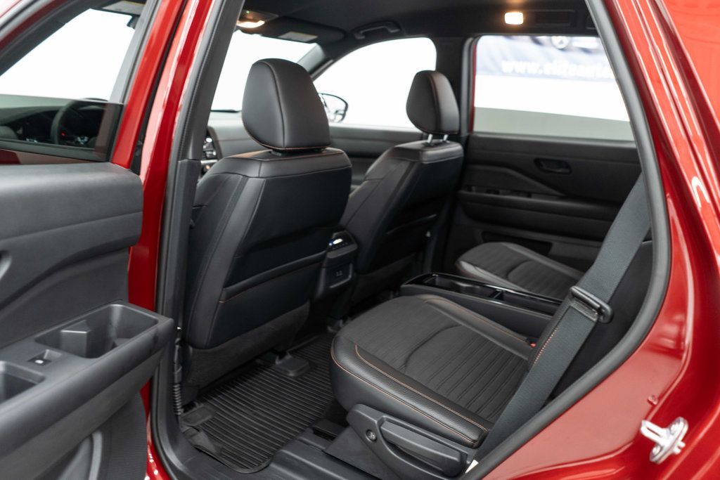 Nissan Pathfinder photo 16