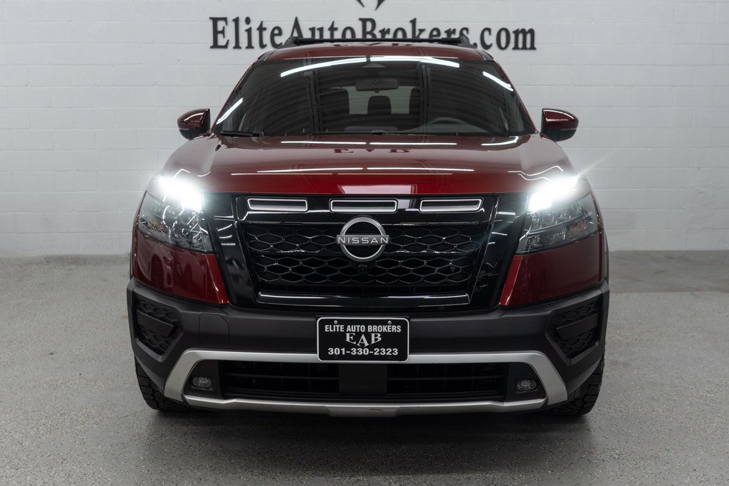Nissan Pathfinder photo 3
