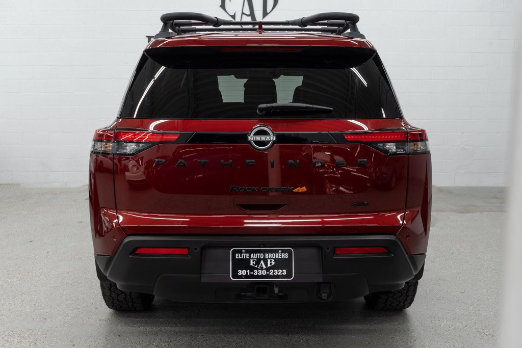 Nissan Pathfinder photo 4