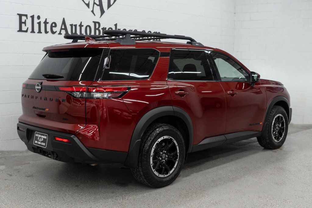Nissan Pathfinder photo 6