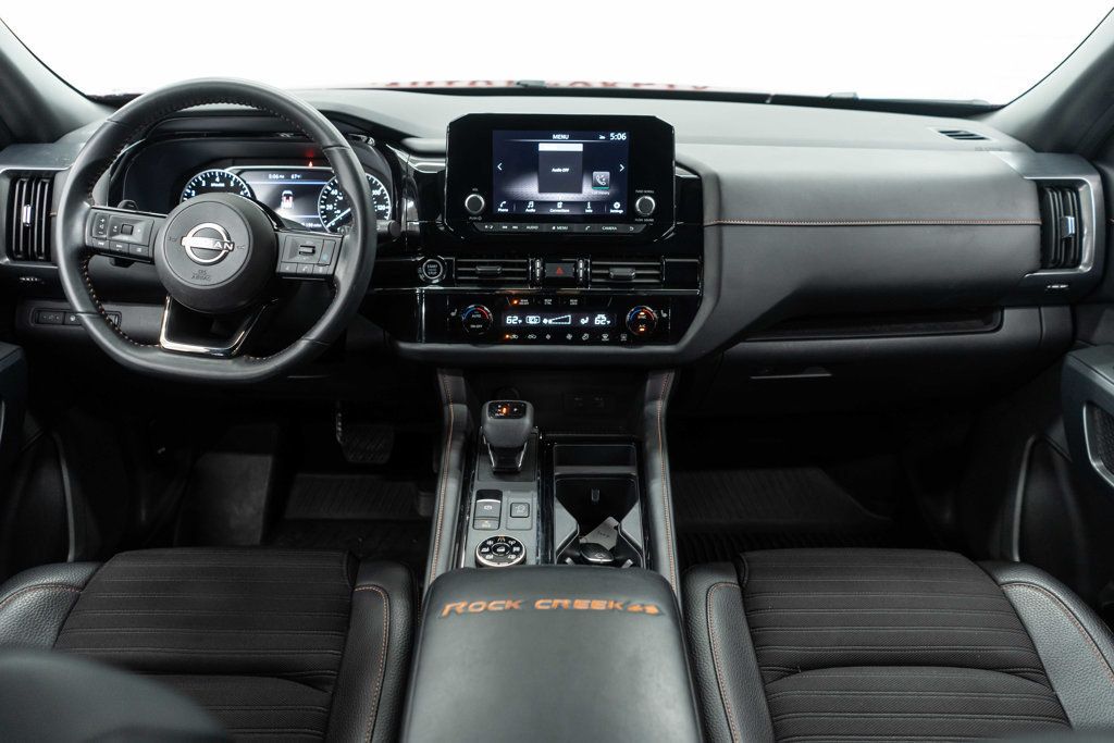 Nissan Pathfinder photo 9