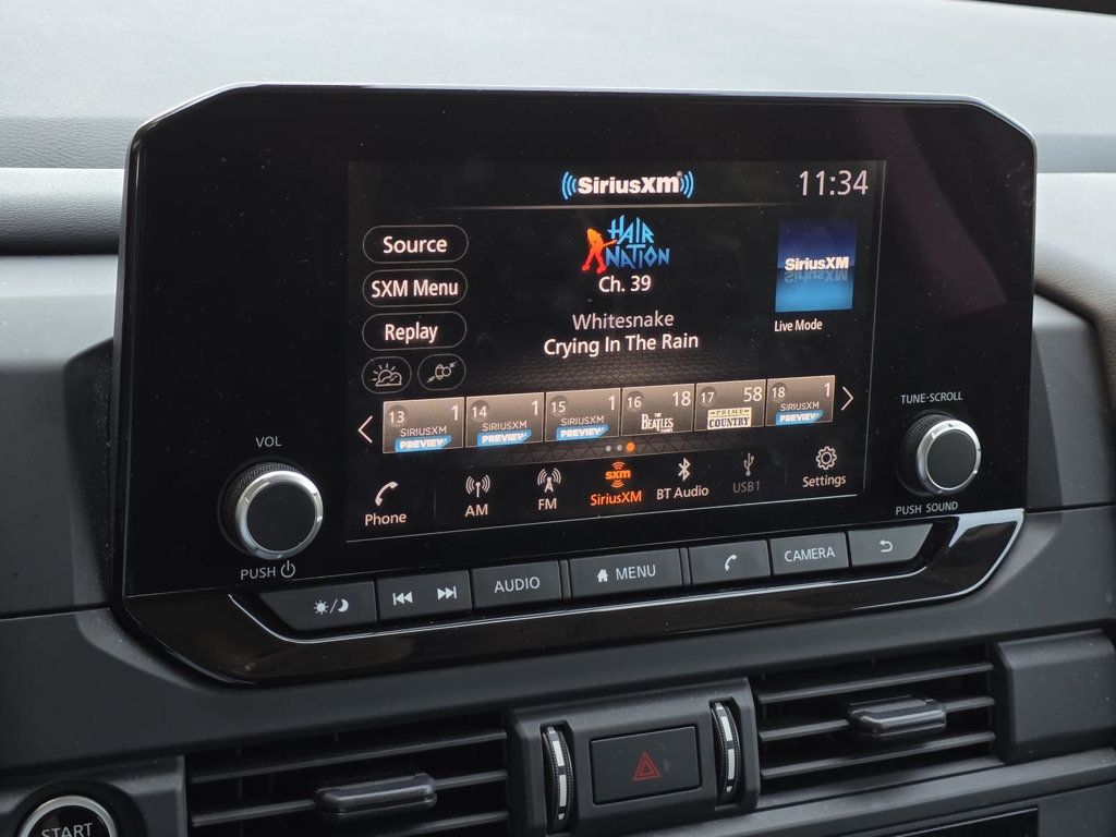 2023 Nissan Pathfinder S photo 13