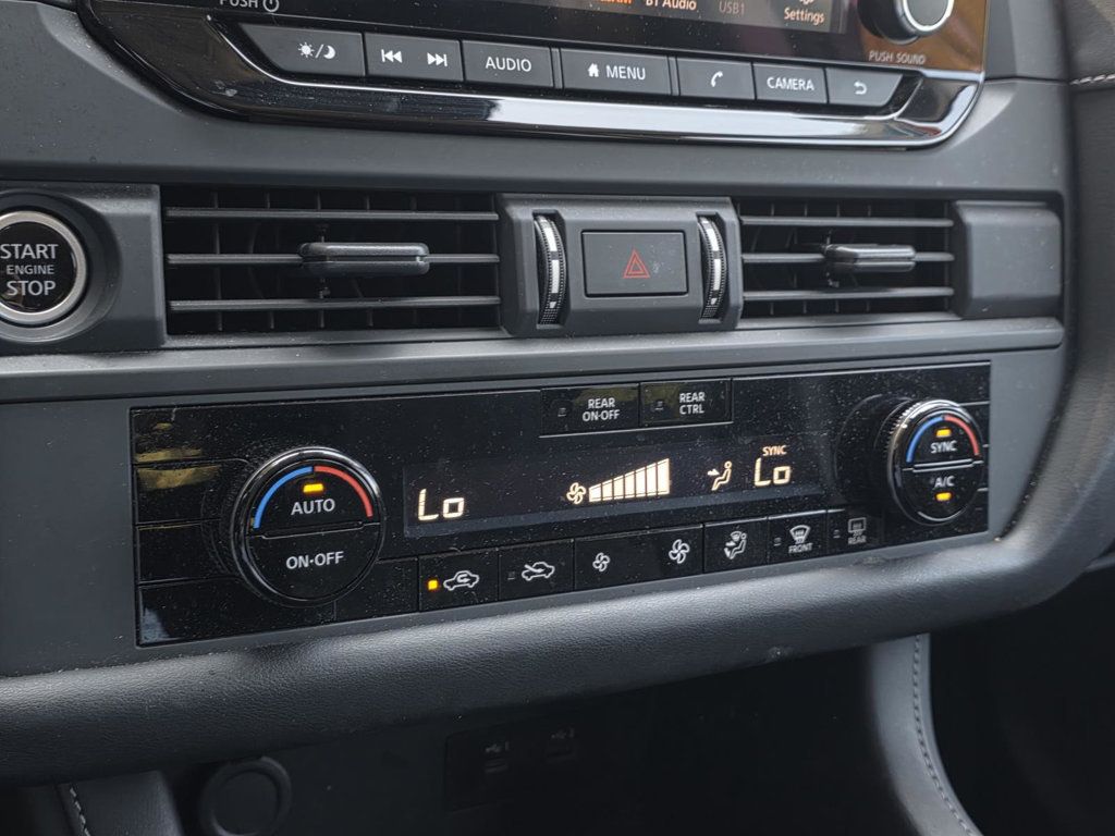 2023 Nissan Pathfinder S photo 15