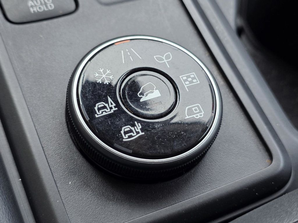 2023 Nissan Pathfinder S photo 20