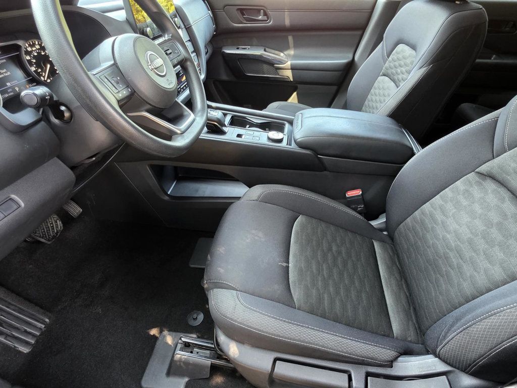 2023 Nissan Pathfinder S photo 5
