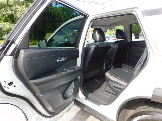 2023 Nissan Pathfinder SL 4WD - 22472586 - 14