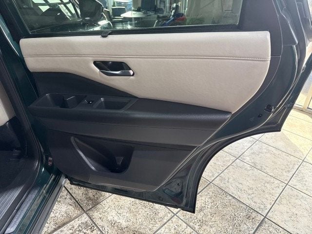 2023 Nissan Pathfinder SL 4WD - 22922640 - 22