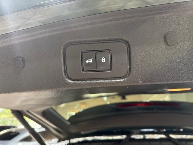 2023 Nissan Pathfinder SL 4WD - 22922640 - 27