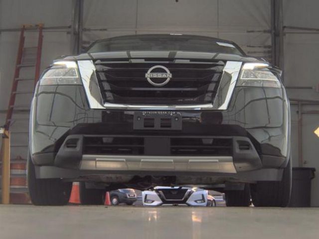 2023 Nissan Pathfinder SL 4WD - 23042643 - 3
