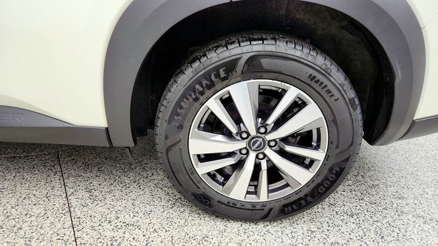 2023 Nissan Pathfinder SL 4WD w/ Leather, Navigation & ProPILOT Assist - 23092487 - 8