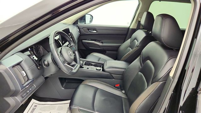 2023 Nissan Pathfinder SL 4WD w/ Premium & Black Packages - 23014143 - 19