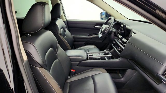 2023 Nissan Pathfinder SL 4WD w/ Premium & Black Packages - 23014143 - 23