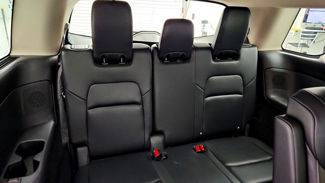 2023 Nissan Pathfinder SL 4WD w/ Premium Package - 23006872 - 21