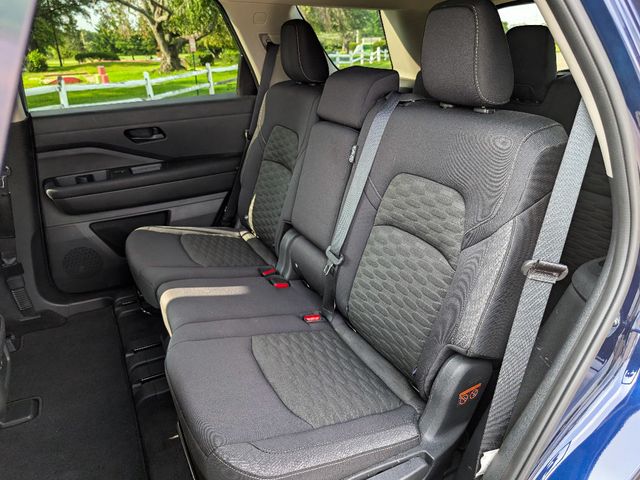 2023 Nissan Pathfinder SV 2WD - 23063220 - 13