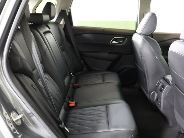 2023 Nissan Rogue AWD Platinum - 23053456 - 39