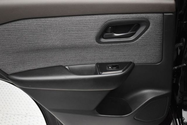 2023 Nissan Rogue AWD S - 22983557 - 28