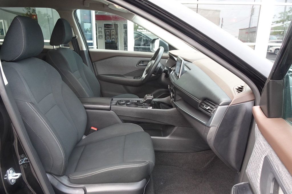2023 Nissan Rogue AWD S photo 11
