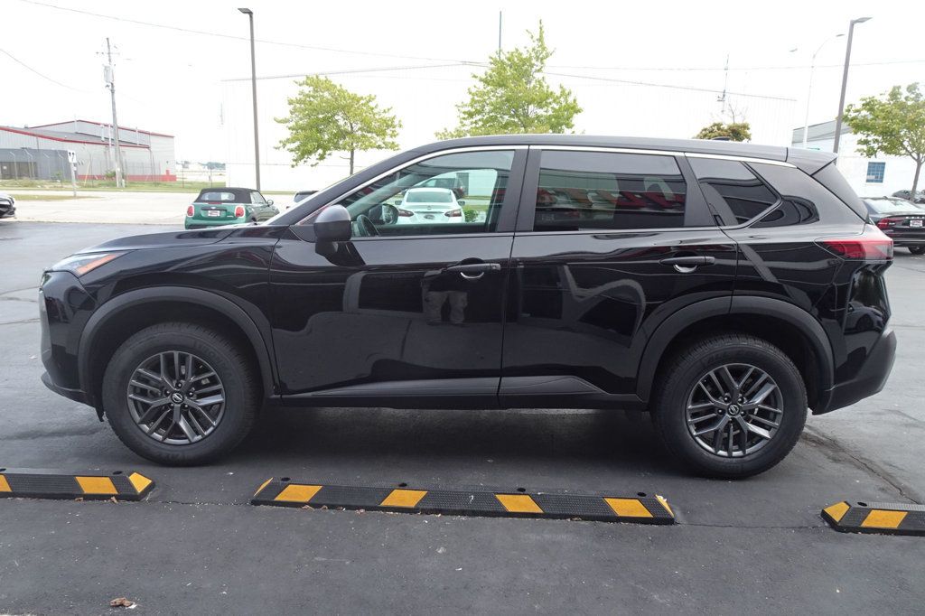 2023 Nissan Rogue AWD S photo 5