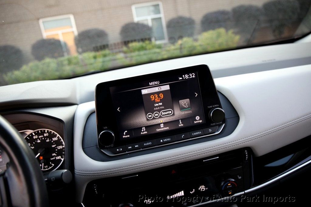 2023 Nissan Rogue AWD SL photo 35
