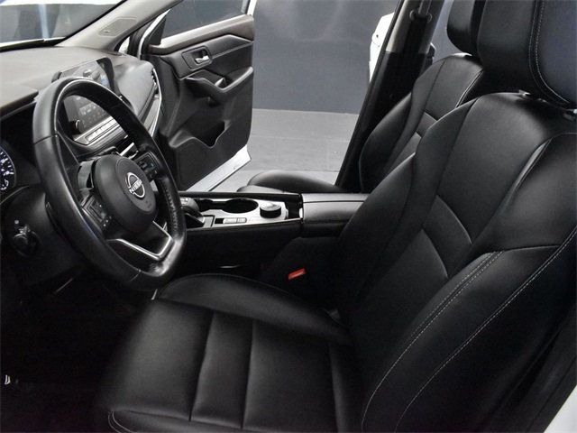 2023 Nissan Rogue SL photo 5