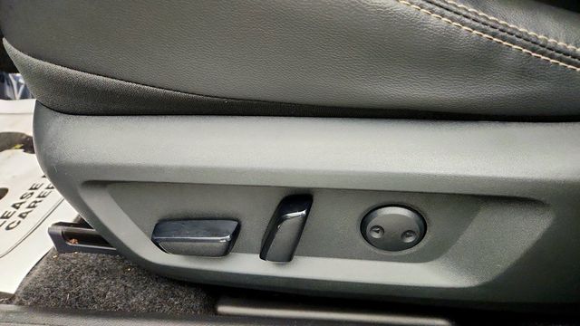 2023 Nissan Rogue AWD SL w/ Premium Pkg, Bose Audio, Navigation & Ground Lighting - 23089875 - 11