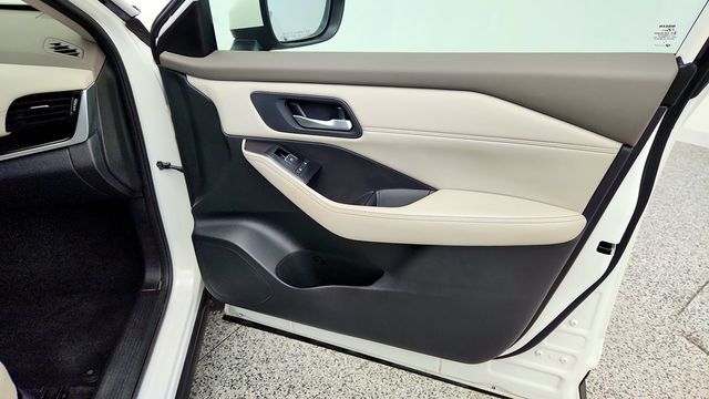 2023 Nissan Rogue AWD SL w/ SL Premium Pkg, Bose Audio & ProPILOT Assist - 23102220 - 26