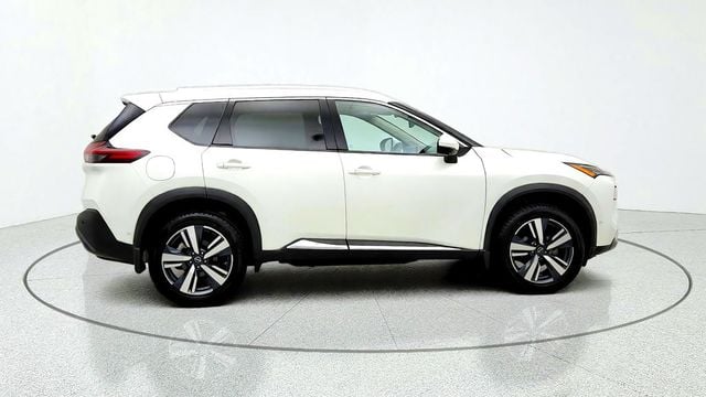 2023 Nissan Rogue AWD SL w/ SL Premium Pkg, Bose Audio & ProPILOT Assist - 23102220 - 3