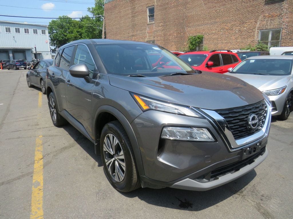 2023 Nissan Rogue AWD SV photo 3