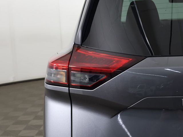 2023 Nissan Rogue AWD SV - 23030560 - 12