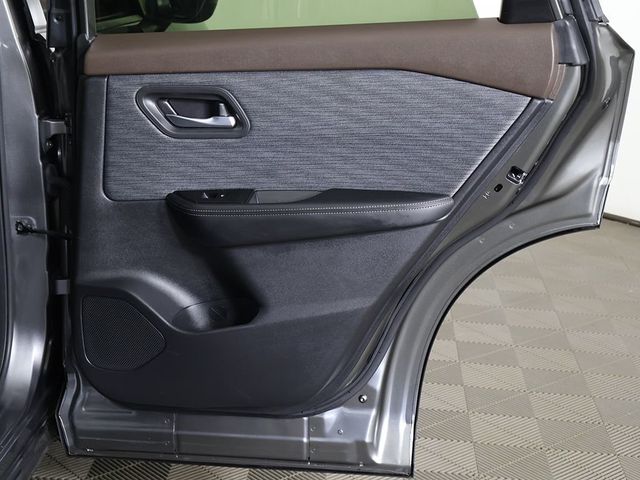 2023 Nissan Rogue AWD SV - 23030560 - 22