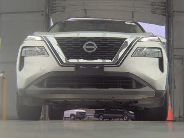 2023 Nissan Rogue AWD SV - 22961113 - 3
