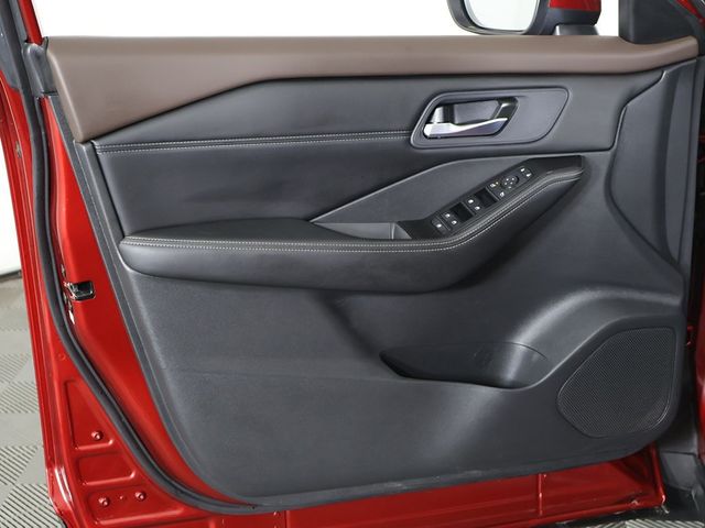 2023 Nissan Rogue AWD SV - 22935575 - 24